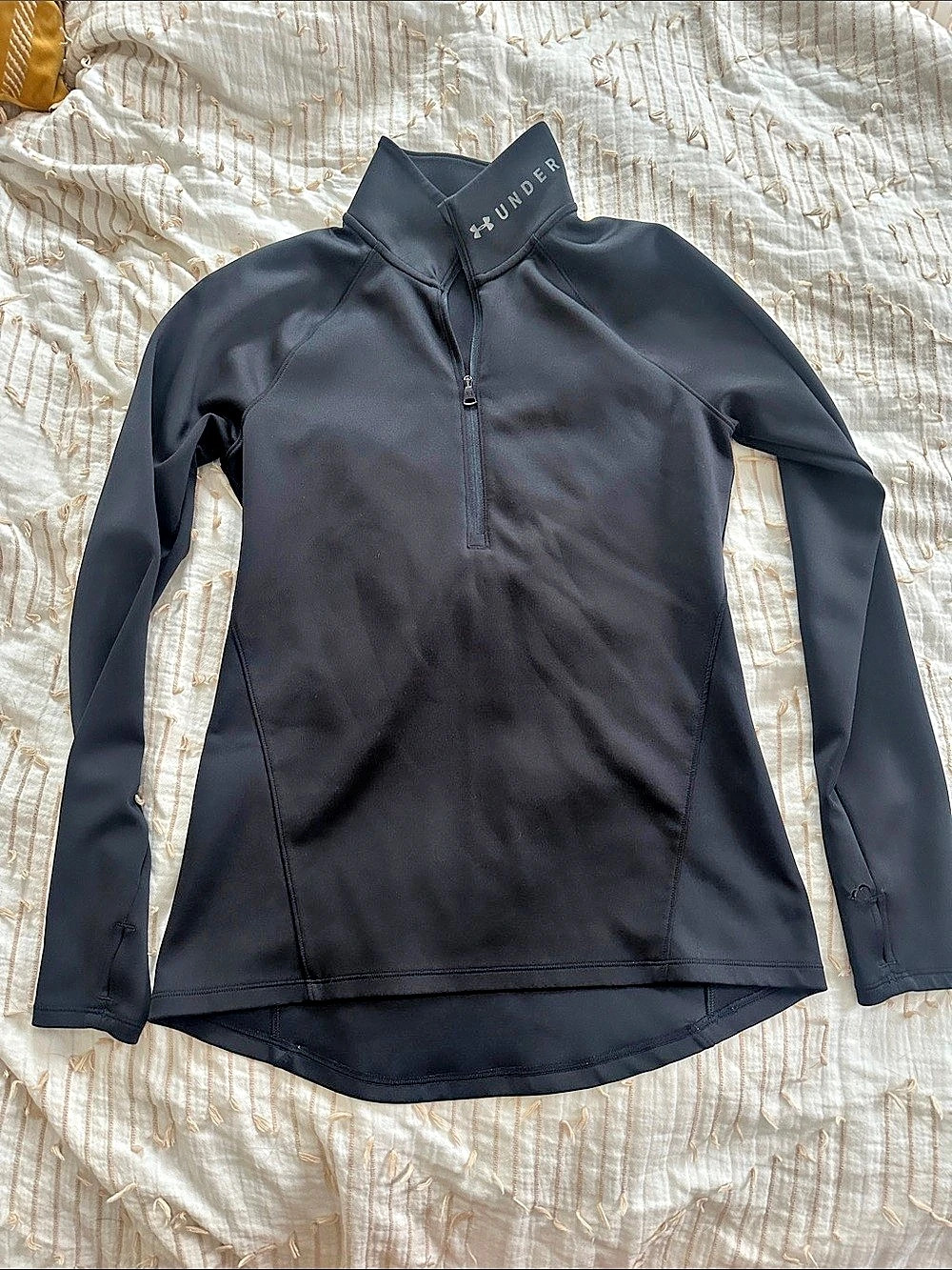 Under Armour ColdGear Fitted 1/2 Zip Black Quarter-Zip Size Medium